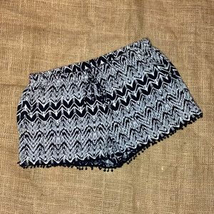 No Boundaries Black & White Shorts, Size S (3-5)